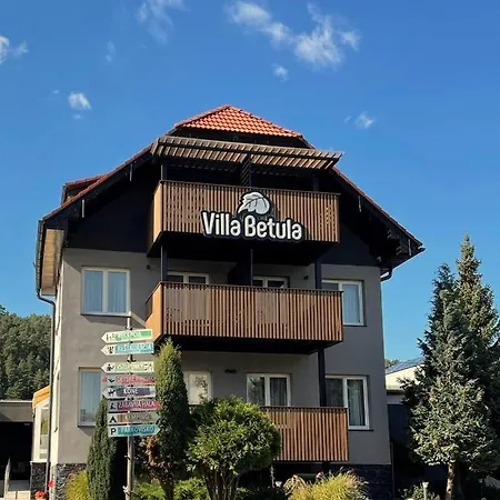 ゲストハウス Betula & Liptovská Sielnica